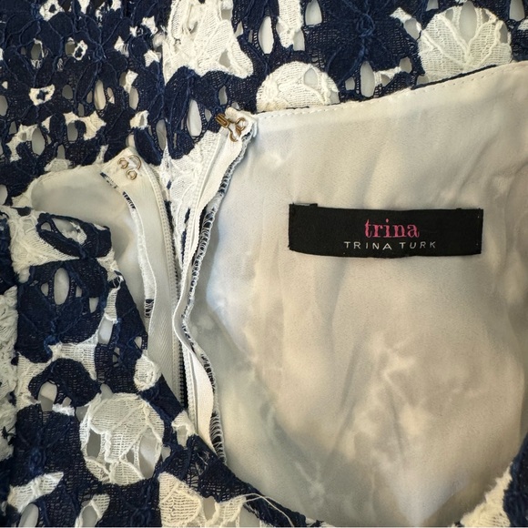 TRINA TURK Navy White/Blue Lace Flutter Sleeve Zipper Back Lined Dress Size 4 - Picture 5 of 5